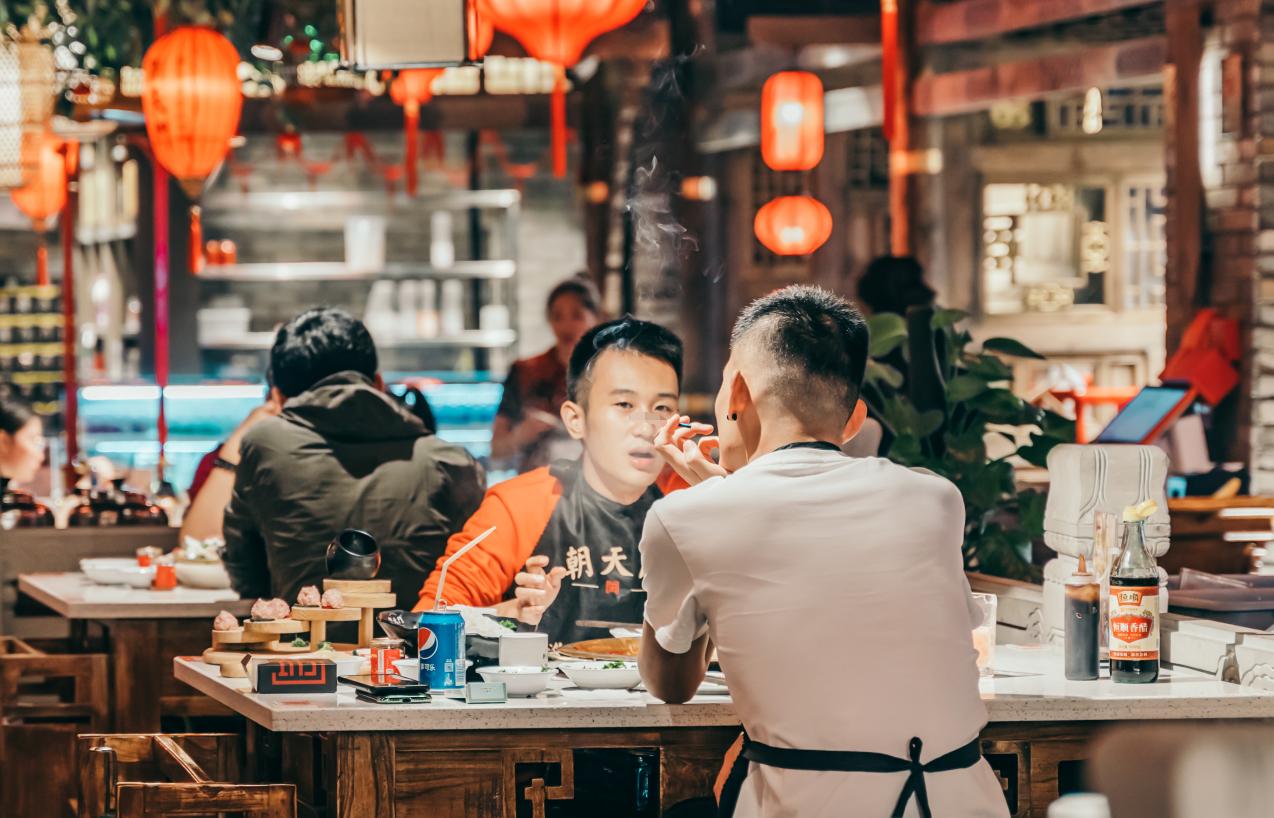 美蛙鱼头火锅很火，背后的逻辑是什么？