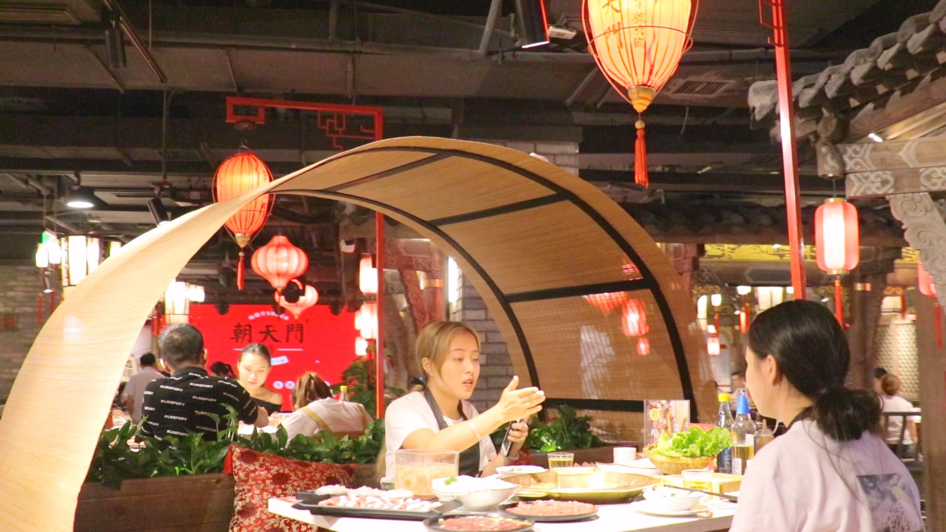 火锅牛肉卷，适合什么锅？牛油锅还是番茄锅？