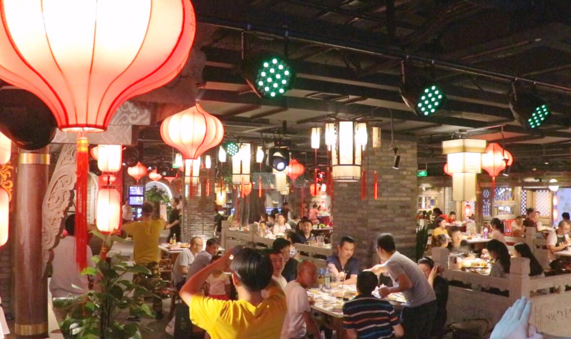 四川火锅加盟店，秋冬推荐菜品，生意全靠它！